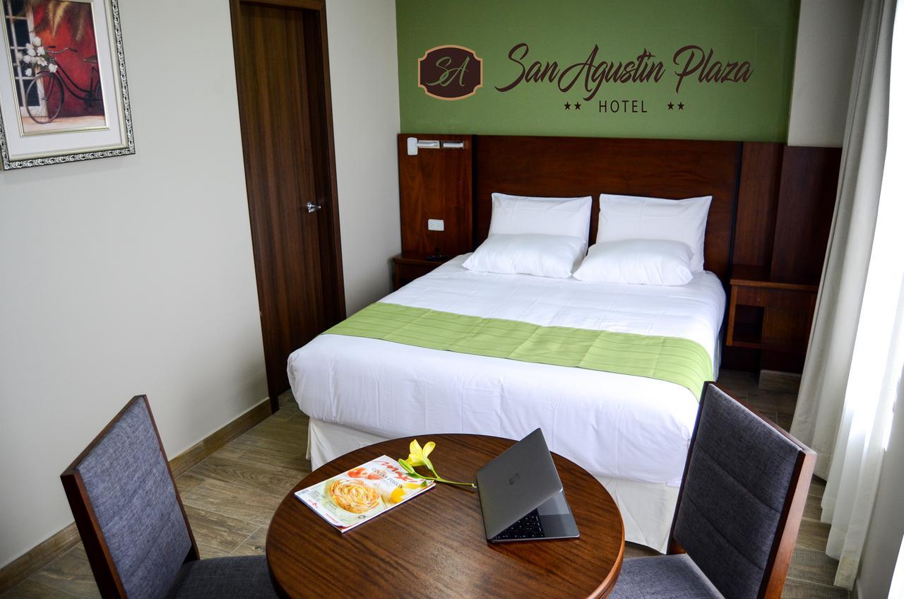 Hotel San Agustin Plaza Latacunga Exterior photo
